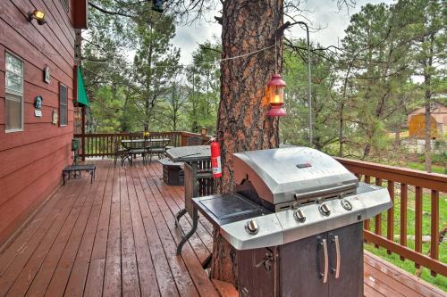 Ruidoso Downs Cabin with Deck Less Than 3 Miles to Race Track - image 6