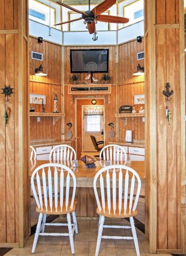 Little Blue Crab about Quaint Slidell Cottage with Dock
