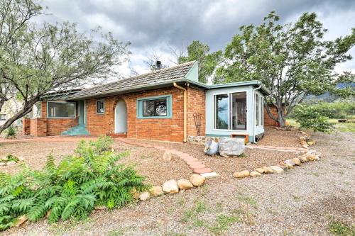 . Apache Point Ranch House with Carr Canyon Views!