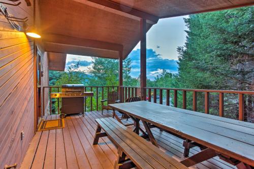 Steamboat Springs Condo with Deck Less Than 1 Mile to Lifts!