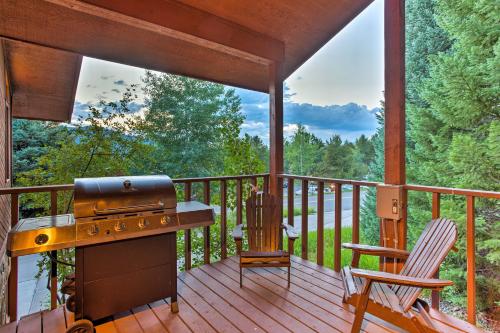 Steamboat Springs Condo with Deck Less Than 1 Mile to Lifts!