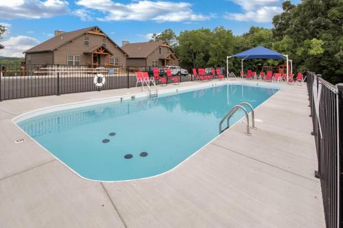 Lavish Retreat with Decks - Steps to Table Rock Lake - main image
