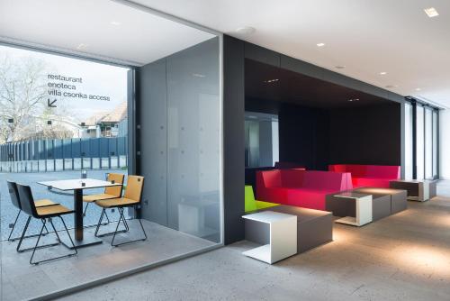 Vestíbulo, Hotel Privo in Targu Mures