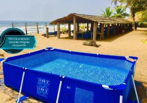 สระว่ายน้ำ, Piccola Beach in อาบิดจัน