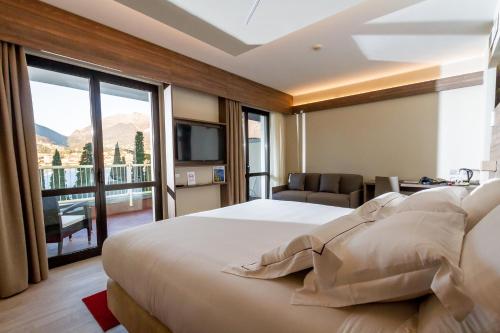 Griso Collection Hotel Room Type - Deluxe Double Room