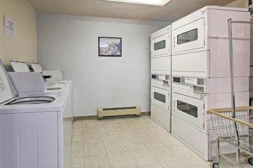 Winter Park Condo with Hot Tubs 3 Mi to Ski Resort! - main image