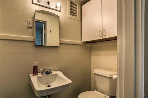 Charming Family Home with Game Room 3 Mi to Downtown - image 2