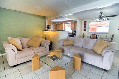 St Petersburg Home with Pool - 4 Miles from Downtown! - image 7