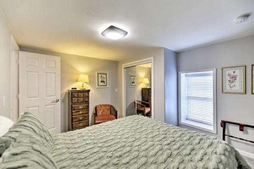 Charming Historic Condo - Walk to Downtown and UW Charming Historic Condo - Walk to Downtown and UW