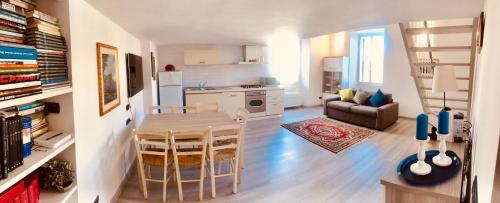 Heart of Rome Vatican Deluxe New Apartment 1GB WiFi, Rome