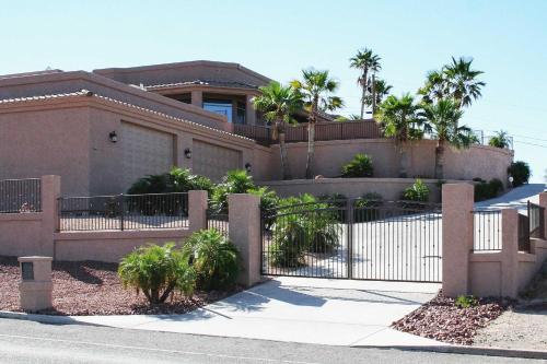 Patio and Lake Havasu View Scenic Gated Retreat!