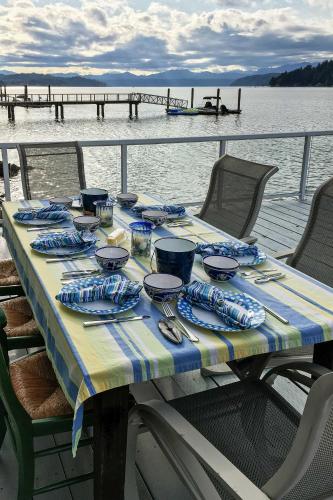 Waterfront 3BR Home on Gold Coast of Hood Canal! - image 8