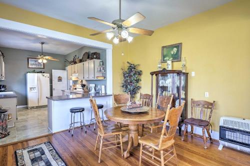 Lampasas Ranch Cabin on 1,200 Acres with Large Yard! in Lampasas (TX)
