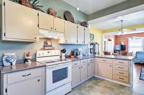Lampasas Ranch Cabin on 1,200 Acres with Large Yard! in Lampasas (TX)
