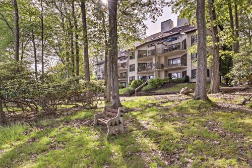 Lakefront Poconos Penthouse with Resort Amenities!