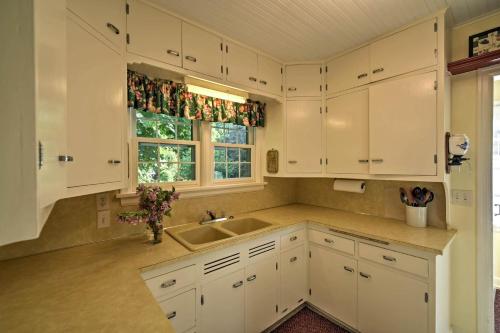 Family-Friendly Fish Creek Cape House with Deck! in Fish Creek, USA