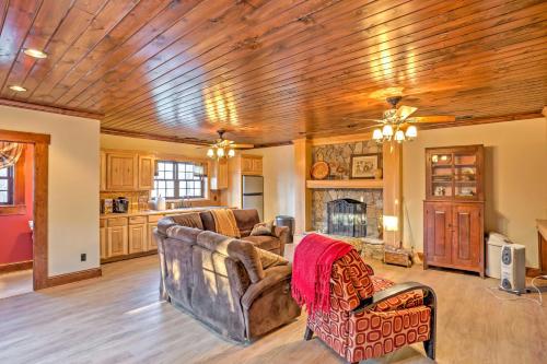 Beautiful Banner Elk Home with Mountain Views Decks - image 3