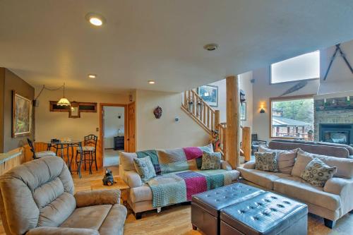 Cabin on Rainbow Lake Views, Hot Tub and Dock, Pinetop-Lakeside (zdjęcie 4)