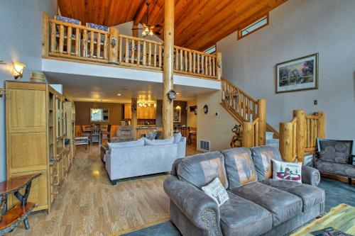 Cabin on Rainbow Lake Views, Hot Tub and Dock, Pinetop-Lakeside (zdjęcie 5)