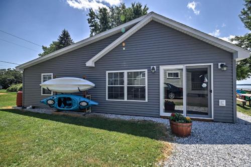 'Willow Point' ~ Lake Champlain House w/ 2 Kayaks! in Isle la Motte (VT)