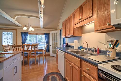 'Willow Point' ~ Lake Champlain House w/ 2 Kayaks! in Isle la Motte (VT)