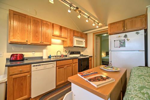 'Willow Point' ~ Lake Champlain House w/ 2 Kayaks! in Isle la Motte (VT)