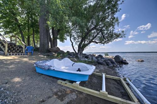 'Willow Point' ~ Lake Champlain House w/ 2 Kayaks! in Isle la Motte (VT)