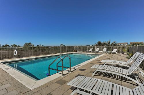 Sunny Perdido Key Townhome with Deck Walk to Beach!