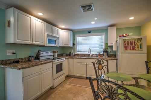 Greenacres Apartment - 7 miles to Lake Worth Beach - image 7