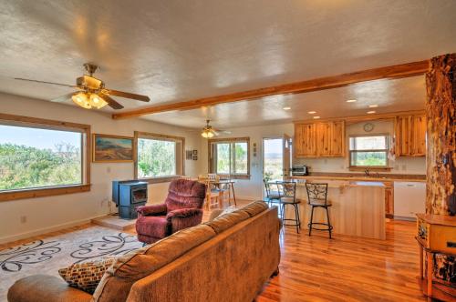 Cozy Henrieville Cabin with Porch Near Bryce Canyon! - image 7