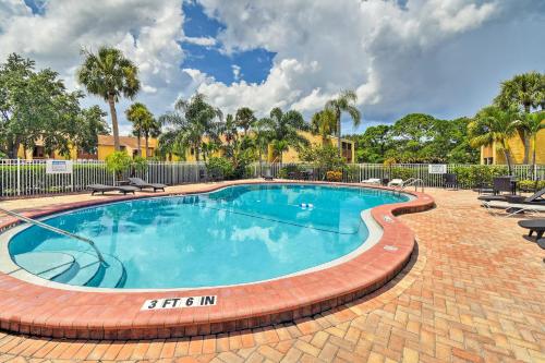 Updated Sienna Park Condo - 4 Miles to Siesta Key! - image 5