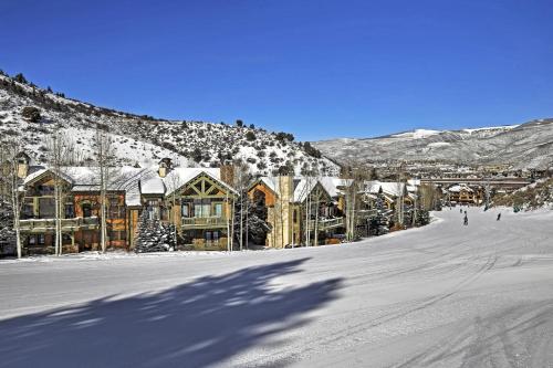 Ski-In and Out Townhome with Hot Tub by Arrow Bahn Lift! - image 2