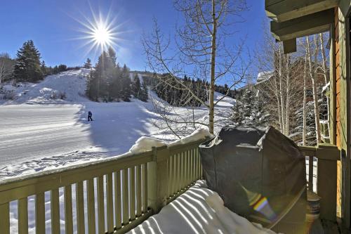 Ski-In and Out Townhome with Hot Tub by Arrow Bahn Lift! - image 7