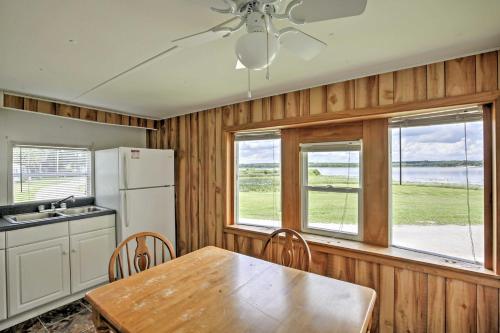 Waterfront Silver Springs Home on Mill Dam Lake! - image 3