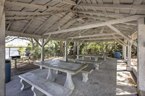 Peaceful Pomona Park Home 1 Mi to Lake Broward! in East Palatka (FL)