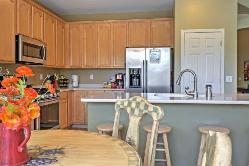 North Phoenix Home with Pool Hike, Swim and Shop! in Tramonto