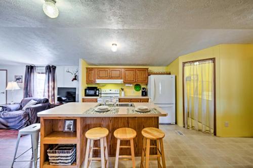 180-Acre Farm: 'The Lodge' in Klingerstown! in Tower City