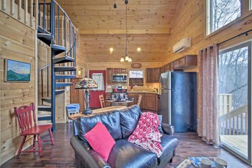 Hot Tub and Views Charming Bryson City Cabin! Hot Tub and Views Charming Bryson City Cabin!