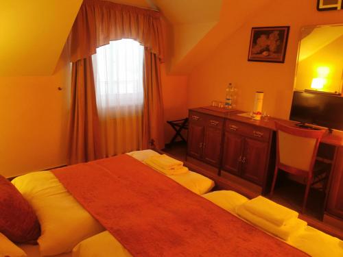 River Star Hotel - image 2