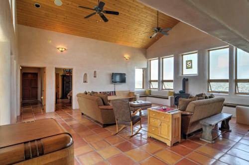 Traditional Taos Home on 26 Acres with Mountain Views - image 2