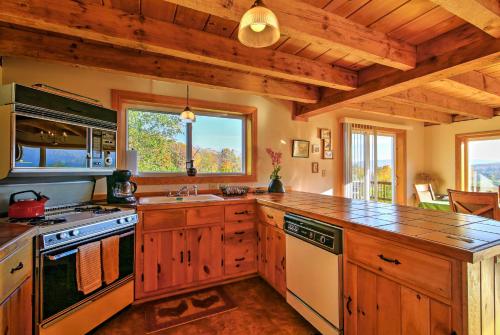 Bearpen Lodge on 125 Acres - Near Belleayre Mtn! in Vega, USA