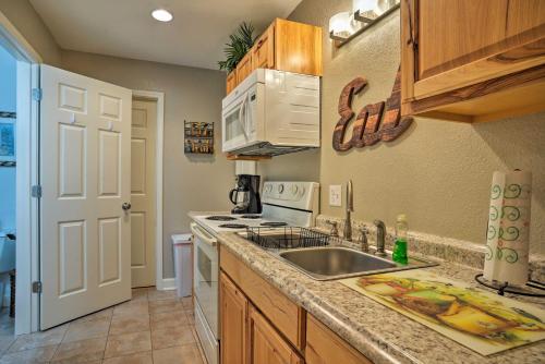 Wooded Gilbertsville Hideaway on Kentucky Lake! - image 3