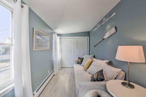 NEW! Waterfront Portsmouth House - Mins to Newport - image 2