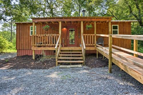 Kentucky Cabin with 2 Fishing Ponds and Trail Access