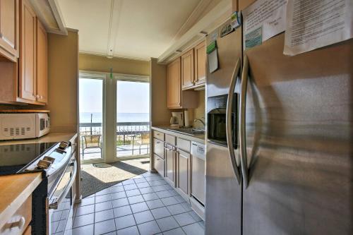 Cedarshore Cottage 5BR Beachfront Northport Home - image 3