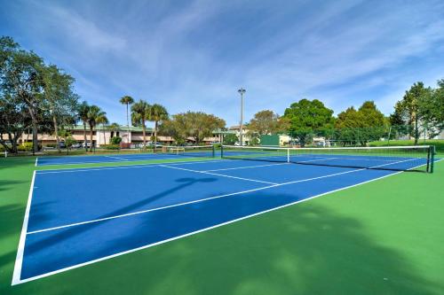 Resort Retreat Less Than 1 Mi to Treasure Island Beachfront