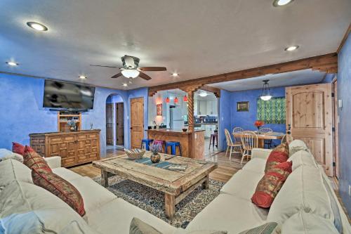 Cozy Blue Adobe with Steam Room 2 Mi from Taos! - image 2
