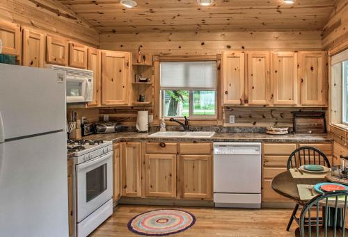 Lakefront Henning Cabin with Fantastic Lake Views! - image 2