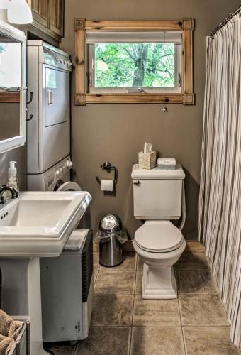Lakefront Henning Cabin with Fantastic Lake Views! - image 4