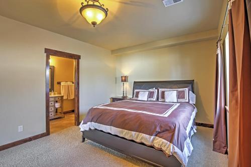 Magnificent Granby Ski-In and Ski-Out Home with Hot Tub! - image 3